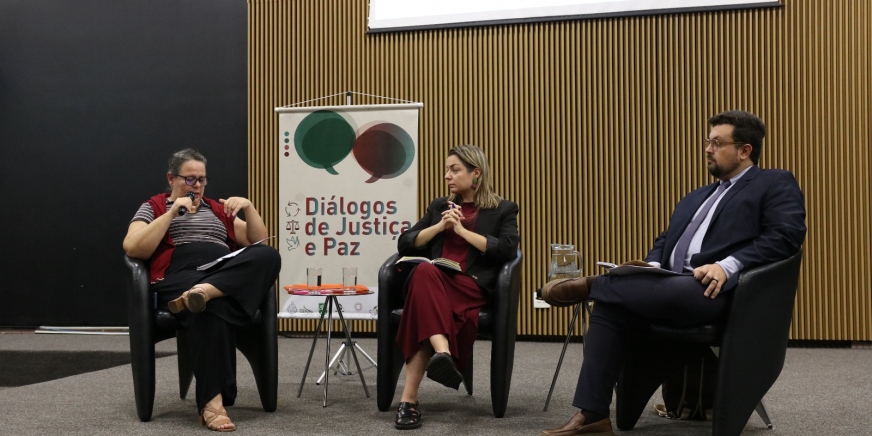 Diálogos de Justiça e Paz debate jornada de trabalho e escala 6x1 em Brasília